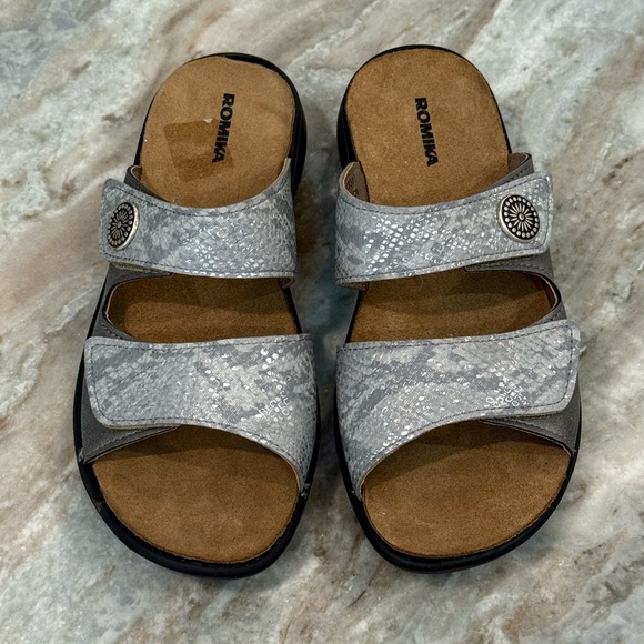 Women’s ROMIKA silver metallic leather slide sandals- Size 38 - Picture 1 of 7